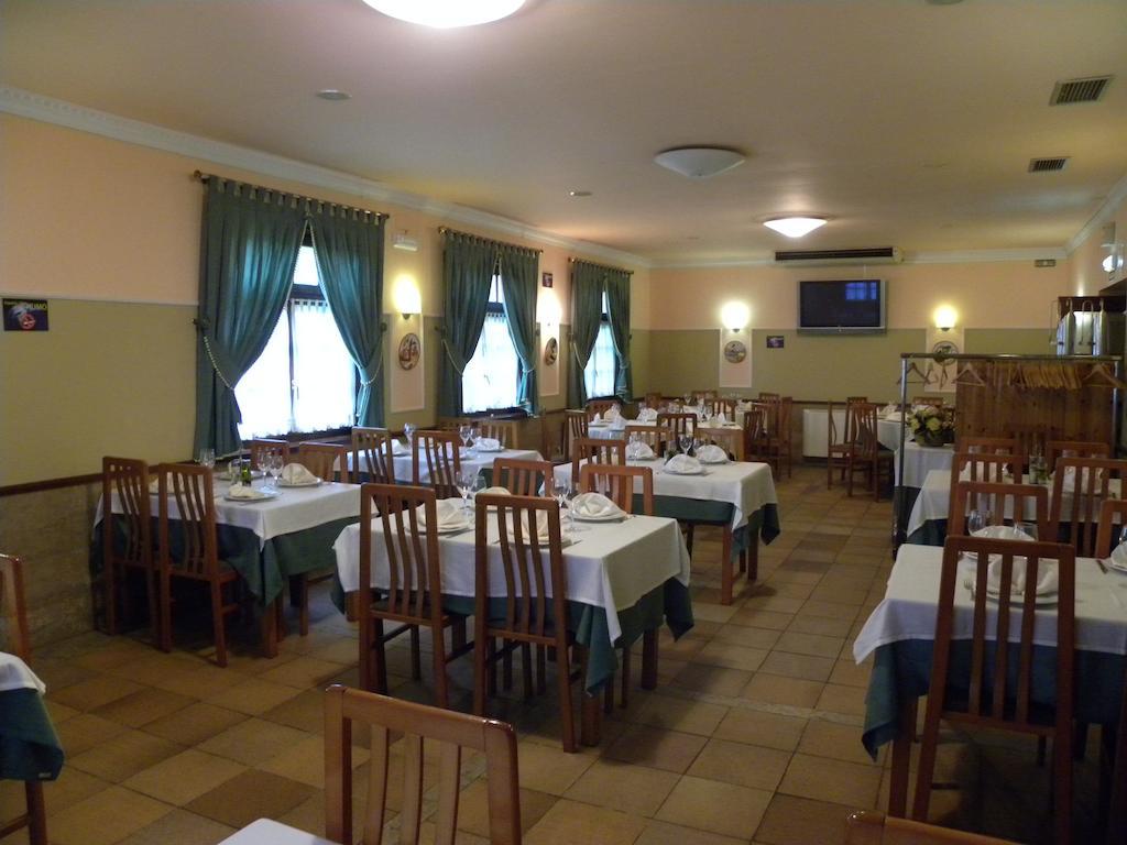 Hotel Restaurante Casa Fernando Ballota Exterior foto